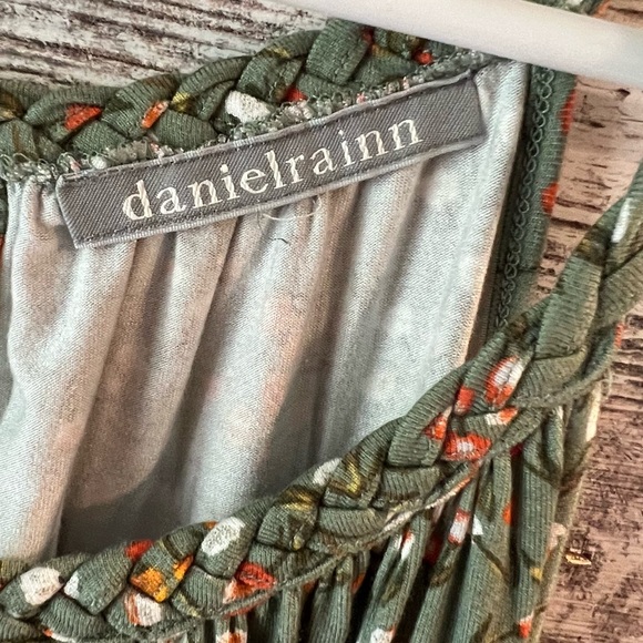 Women’s Plus Tank - Picture 4 of 5